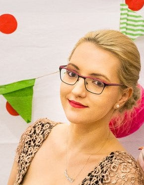 Winter makeup tip: How to be beautiful in the winter weather and keep skin from drying out!