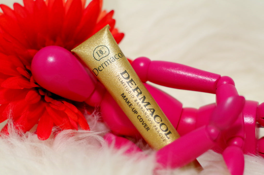 How to cover a tattoo? This makeup is spotless and is also used by actors!